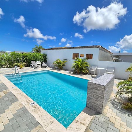 Ocean Breeze Apartments In Aruba オラニエスタッド エクステリア 写真