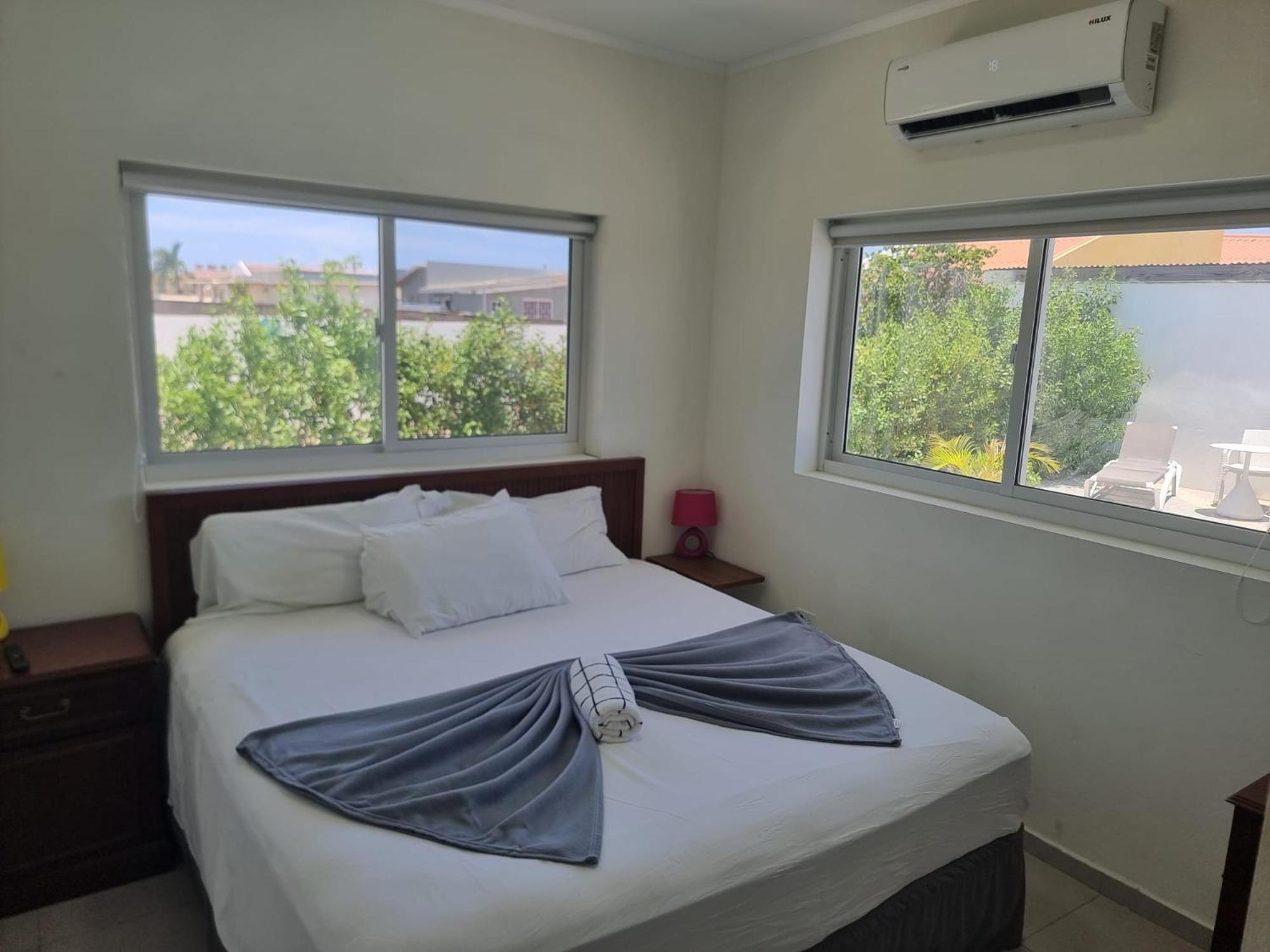 Ocean Breeze Apartments In Aruba オラニエスタッド エクステリア 写真
