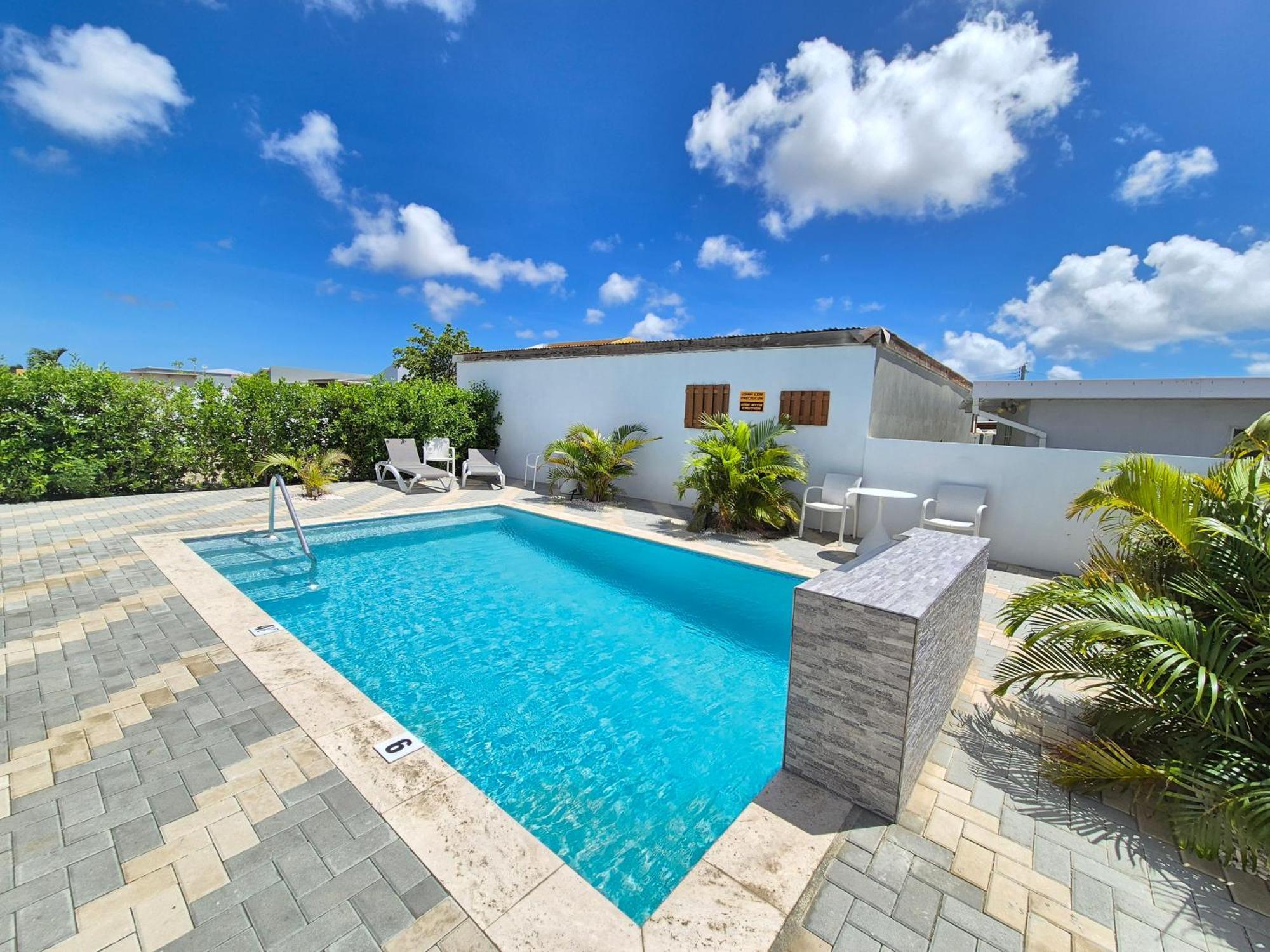 Ocean Breeze Apartments In Aruba オラニエスタッド エクステリア 写真